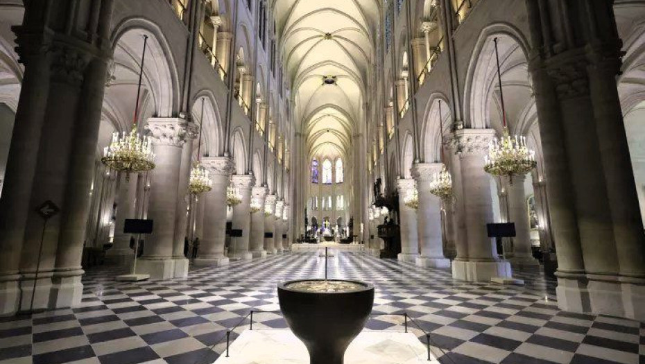 Η Παναγία των Παρισίων ανοίγει ξανά πέντε χρόνια μετά την καταστροφική πυρκαγιά