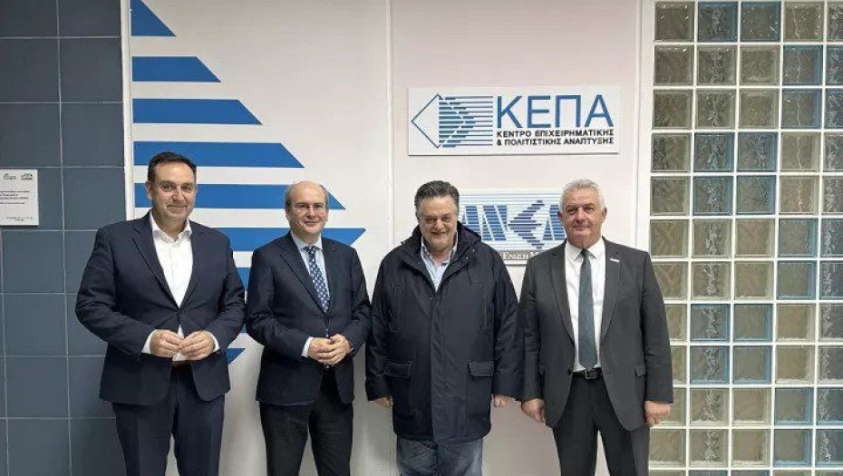 Ο Κωστής Χατζηδάκης στα γραφεία της ΚΕΠΑ-ΑΝΕΜ ΑΜΚΕ/ΕΦΕΠΑΕ