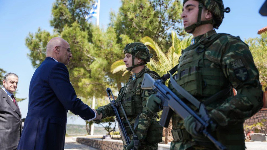 Δένδιας από Λέσβο: Ελπίζω σε νέες εξοικονομήσεις που θα δοθούν στο προσωπικό των Ενόπλων Δυνάμεων