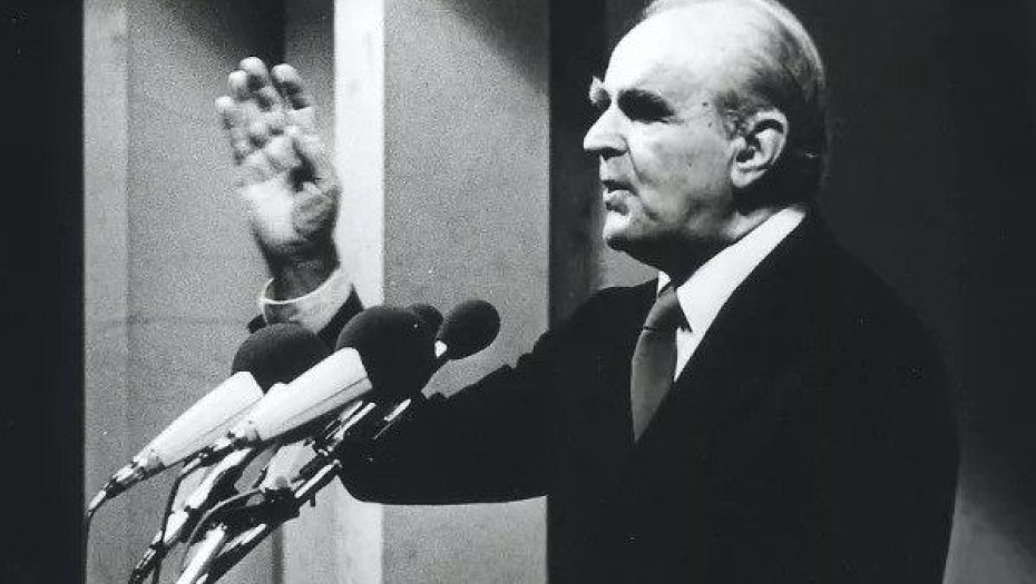 ΝΔ για τα 27 χρόνια από τον θάνατο του Κωνσταντίνου Καραμανλή: Η παρακαταθήκη του, σταθερή μας πυξίδα για το παρόν και το μέλλον