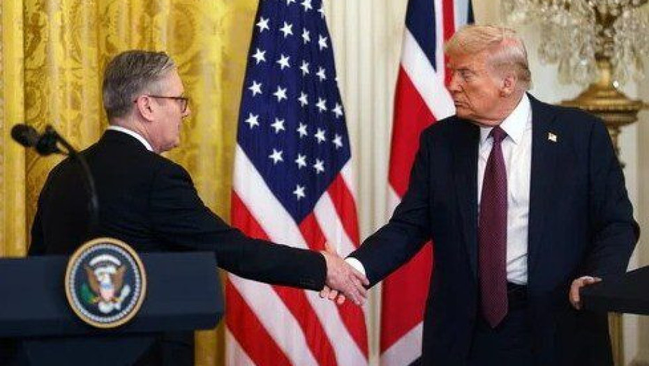 Δασμοί: Τι προβλέπει η εμπορική συμφωνία μεταξύ ΗΠΑ και Βρετανίας – Οι ανακοινώσεις Τραμπ και Στάρμερ