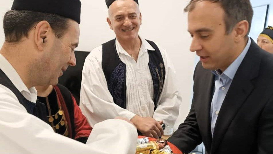 Τα Κάλαντα του Λαζάρου έψαλλαν Παιδιά και Μέλη Πολιτιστικών Συλλόγων στον ΥΦΥΠΕΞ Τάσο Χατζηβασιλείου