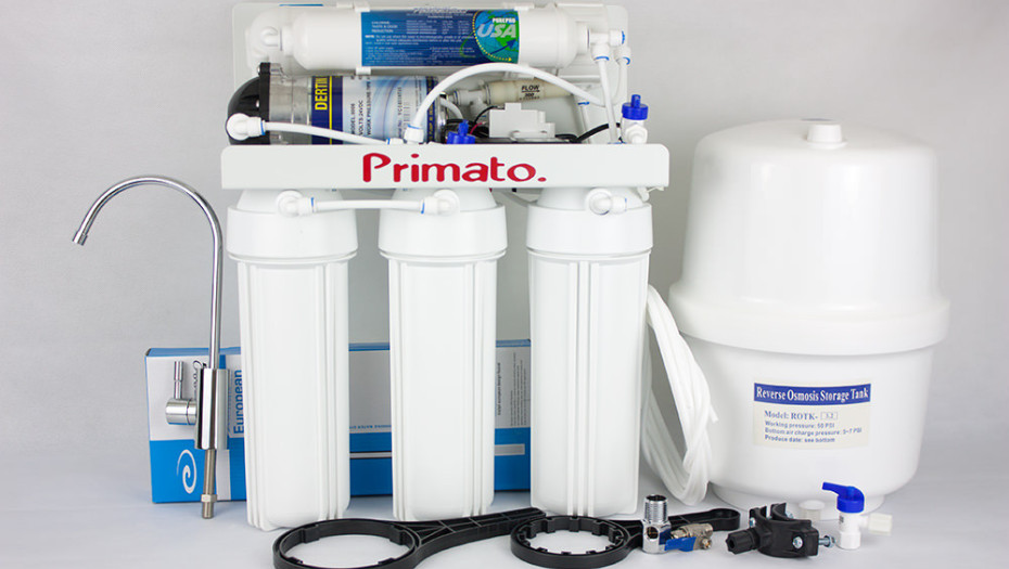 Στους κατοίκους του Λευκώνα και τους Χριστός φίλτρα αντίστροφης όσμωσης από το Σωματείο Εστίασης