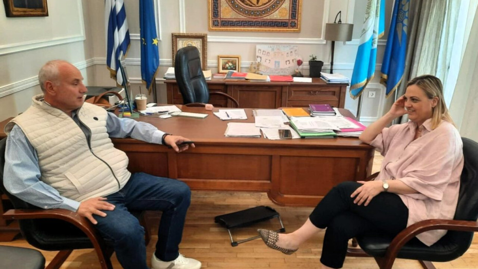 Σέρρες: Επίσκεψη Κοτσαμπά στη Βαρβάρα Μητλιάγκα για την επικρατούσα κατάσταση λόγω ρύπανσης του δικτύου ύδρευσης