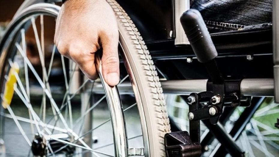 Παράσταση διαμαρτυρίας από Συλλόγους ΑμεΑ, Γονέων και Χρονίως πασχόντων