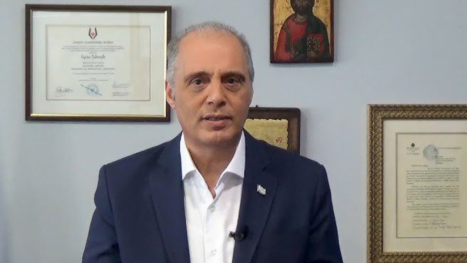 Αναζητώντας στήριξη από τους …καλογέρους μας στην Ιερά Μονή Ξενοφώντος, ο Κυριάκος Βελόπουλος
