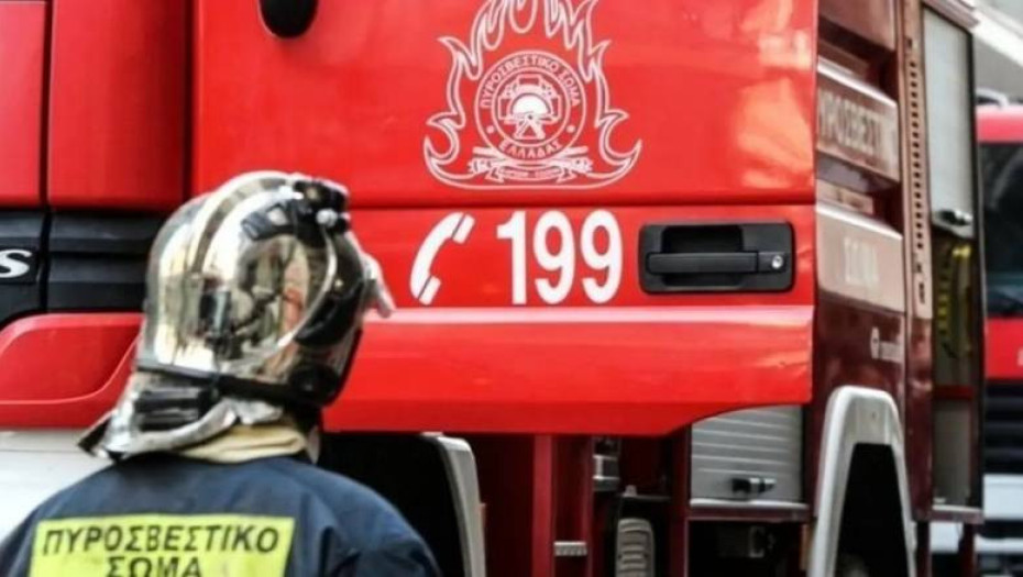 Αυτοκίνητο έπεσε σε γκρεμό στην Κατερίνη - Γυναίκα απεγκλωβίστηκε τραυματισμένη