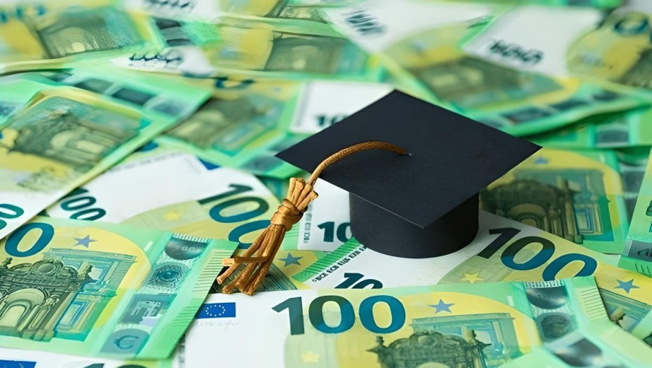 Νέα ετήσια φοιτητική ενίσχυση 3.400 ευρώ / Ποιοι φοιτητές θα την λάβουν Νέα ετήσια φοιτητική ενίσχυση 3.400 ευρώ / Ποιοι φοιτητές θα την λάβουν