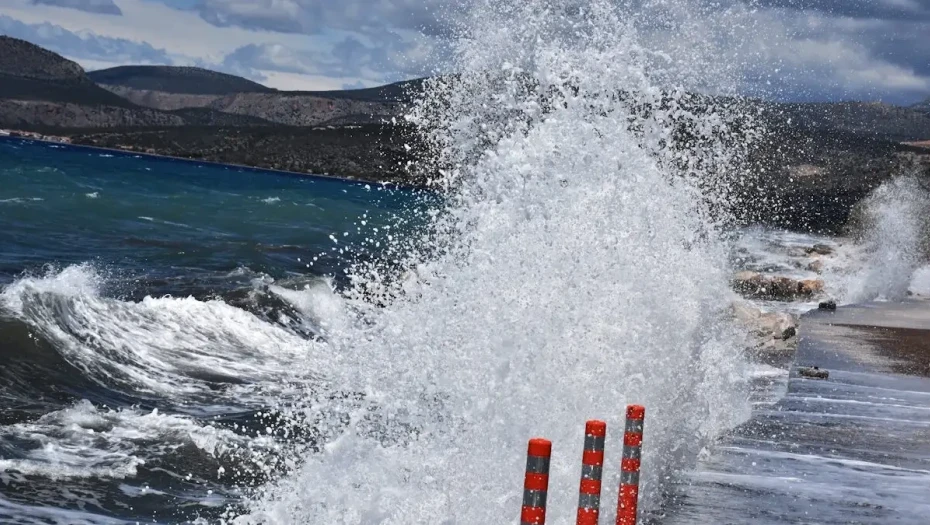 Καιρός αύριο: Έως τους 34 βαθμούς η θερμοκρασία – Άνεμοι έως 7 μποφόρ