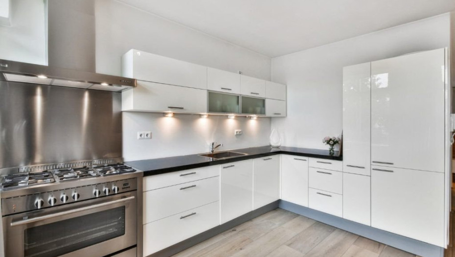 Ποιά είναι τα 9 καλύτερα υλικά για ντουλάπια κουζίνας για το 2025;