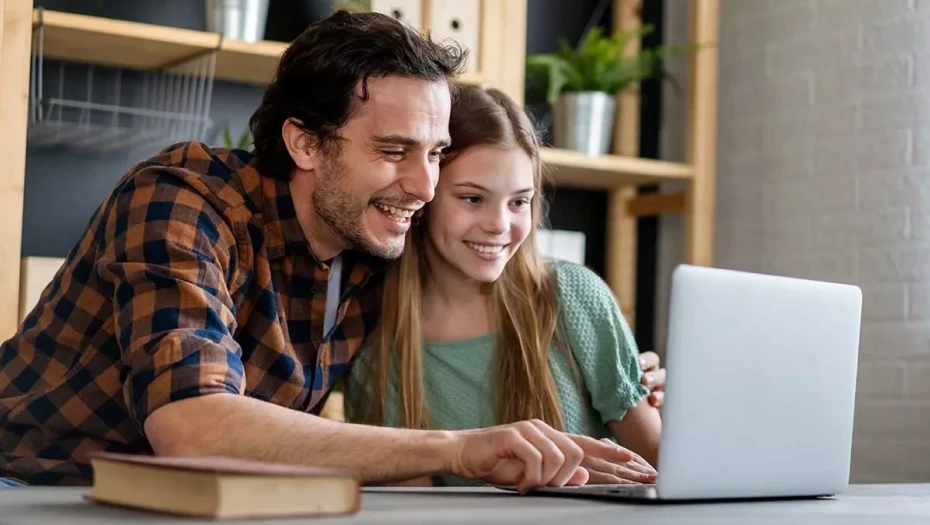 Πανελλήνιες – Αποτελέσματα: Έξι SOS tips για να στηρίξετε το παιδί σας την κρίσιμη ημέρα