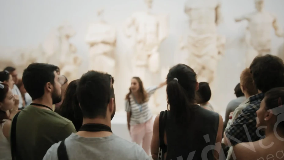 Βγήκε η προκήρυξη για Δωρεάν Σπουδές στις Σχολές Ξεναγών 2025-2027