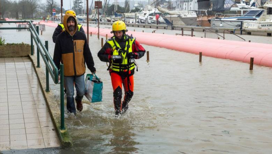 Γαλλία: Δύο νεκροί και μια γυναίκα σοβαρά τραυματισμένη από την καταιγίδα «Έϊμι»
