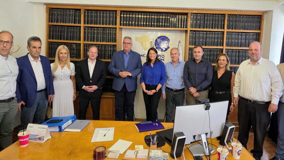 Η Υπουργός Εργασίας Νίκη Κεραμέως στο Επιμελητήριο Σερρών