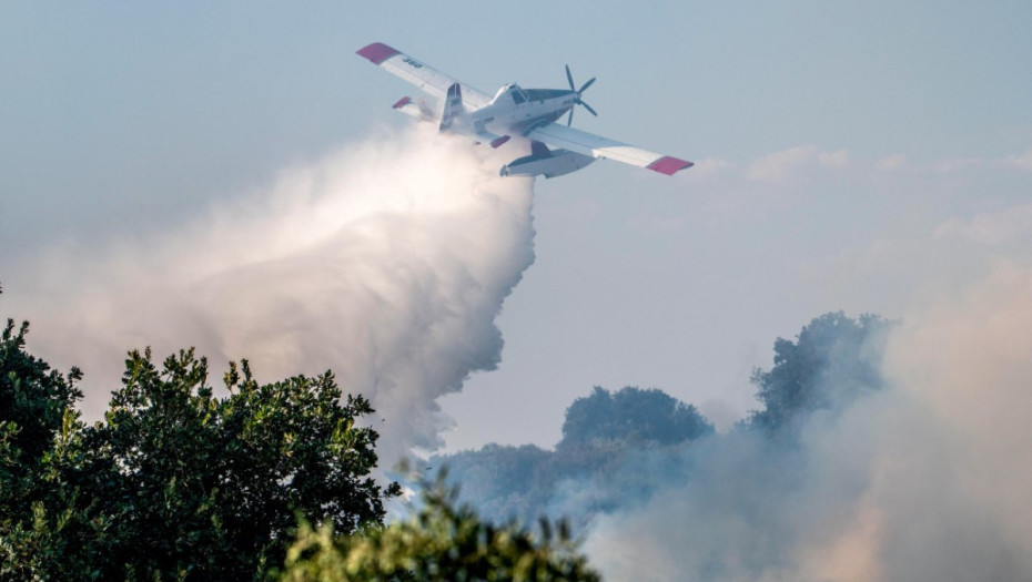Μεγάλη φωτιά στην Εύβοια: Μια «ανάσα» από τα σπίτια οι φλόγες