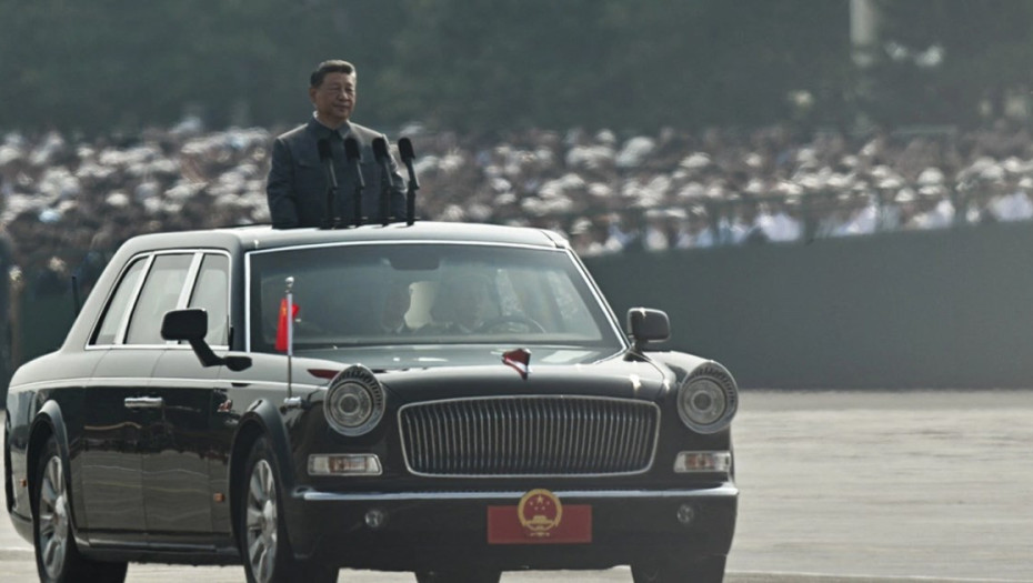 Στα κάγκελα ο Τραμπ μετά την επίδειξη ισχύος από τον Σι στο Πεκίνο