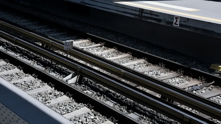 Ακινητοποιήθηκε συρμός του ΗΣΑΠ στο Μοναστηράκι