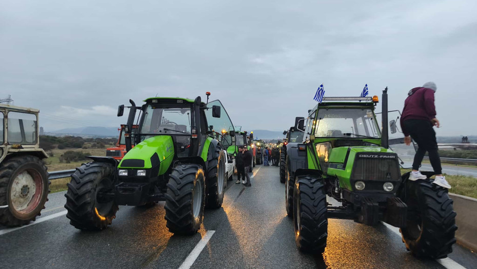 Την ώρα που χρειάζονται συμπαράσταση οι αγρότες γιορτές και πανηγύρια στους Δήμους για τα Χριστούγεννα