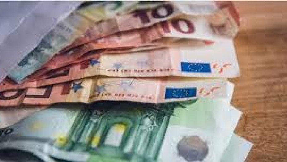 Σε ισχύ μόνιμη ενίσχυση 250 ευρώ σε περισσότερους από 1,4 εκατομμύρια συνταξιούχους