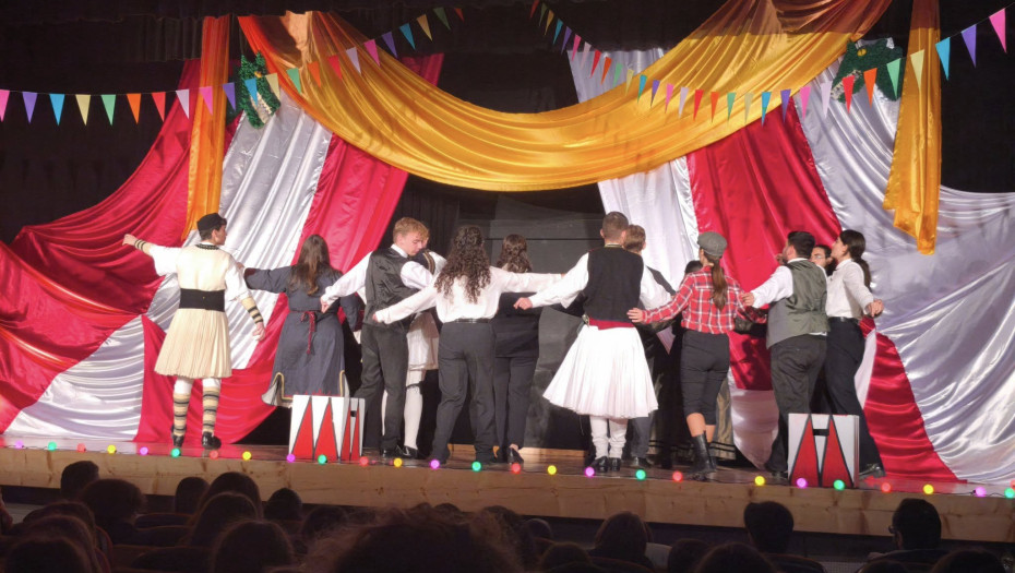 Νίκος Γκόγκας: "Τόσο μακριά...τόσο κοντά" Από τη θεατρική παράσταση το «Μεγάλο μας Τσίρκο»