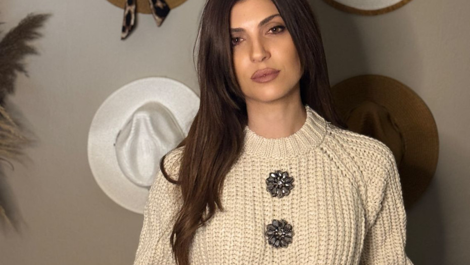 Πώς να φορέσεις το πουλόβερ: Styling tips από τη Λία Πανταζή για casual, office και βραδινά looks