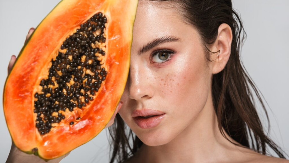 Ποιες τροφές μας κάνουν να μυρίζουμε όμορφα και ποιες όχι – Θα εκπλαγείτε!