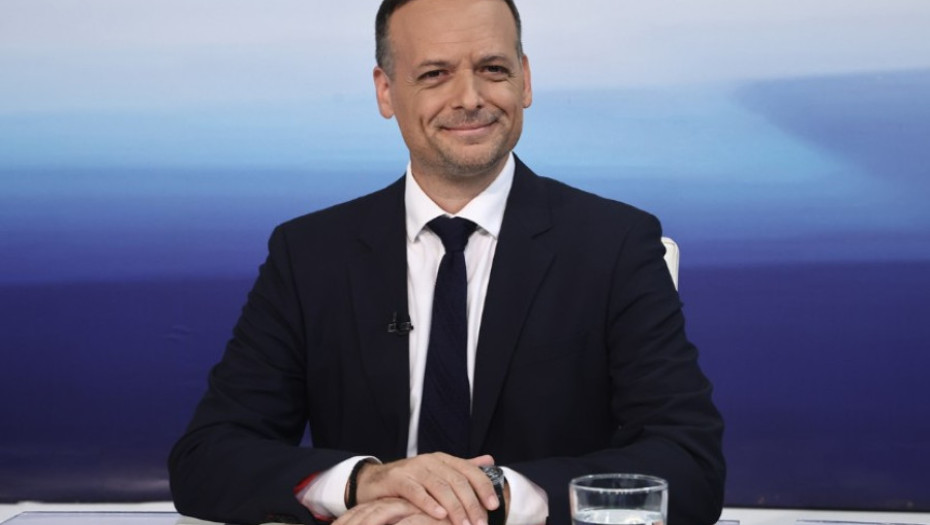 Συνεχίζει να πέφτει το ΠΑΣΟΚ - Φταίνε οι Δούκας και Γερουλάνος;