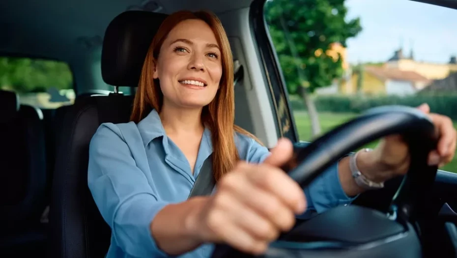 Οδήγηση: Όταν μιλάμε στο κινητό – και με hands free – γινόμαστε πιο αργοί