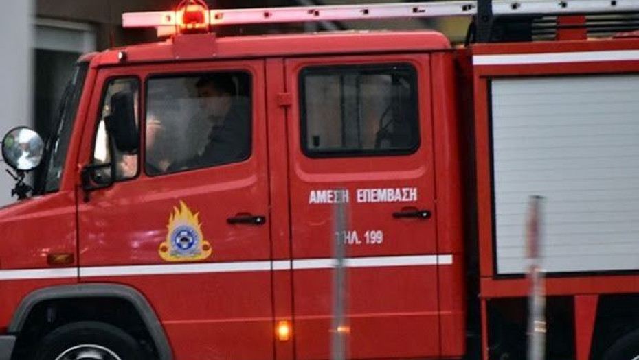 Καίγεται ΙΧ στη λεωφόρο Κηφισίας