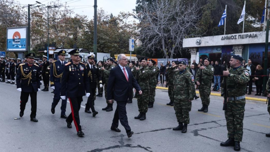 Πραγματοποιήθηκε ο εορτασμός των Θεοφανείων στον Πειραιά παρουσία του ΠτΔ