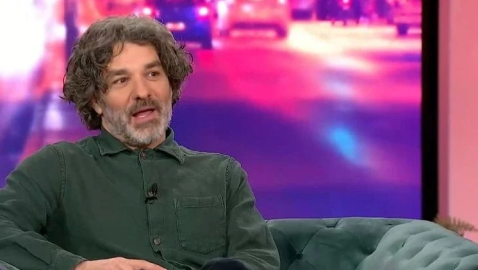 Λαγούτης: «Η συγκεκριμένη ερώτηση ήταν για φάπες... Αν ήμουν λίγο πιο οξύθυμος θα τις έριχνα εγώ»