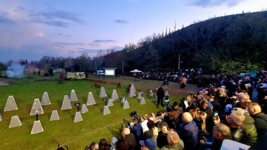 Βραδινή αναπαράσταση της μάχης του Ιστίμπεη το Σάββατο στο παλαιό στρατόπεδο Νέου Πετριτσίου