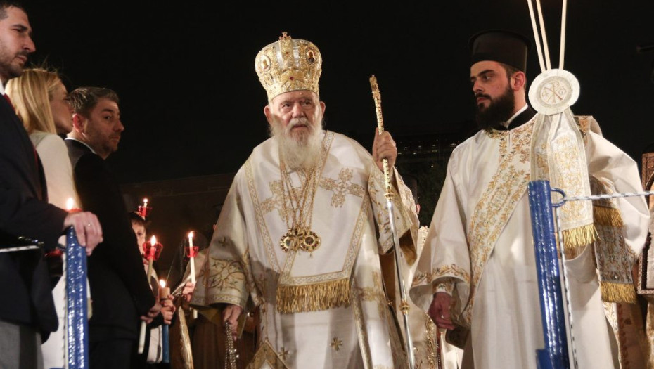 Κατανυκτική ατμόσφαιρα στην Ανάσταση σε όλη τη χώρα – Το μήνυμα Ιερώνυμου