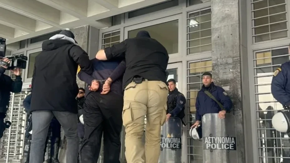 Φονικό στην Καλαμαριά: "Ακατάσχετη αιμορραγία" η αιτία θανάτου – Επιμένει στην αυτοάμυνα ο 23χρονος