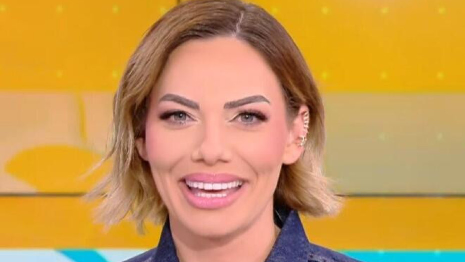 Ανανεωμένη η Ιωάννα Μαλέσκου στο Ραντεβού το ΣΚ: "Δεν κόβω μόνο μαλλί αλλά και ανθρώπους"