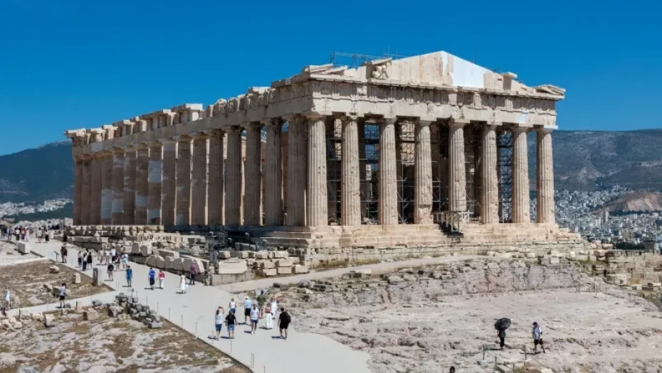 Το δυτικό αέτωμα του Παρθενώνα συμπληρώνεται μετά από 220 χρόνια.