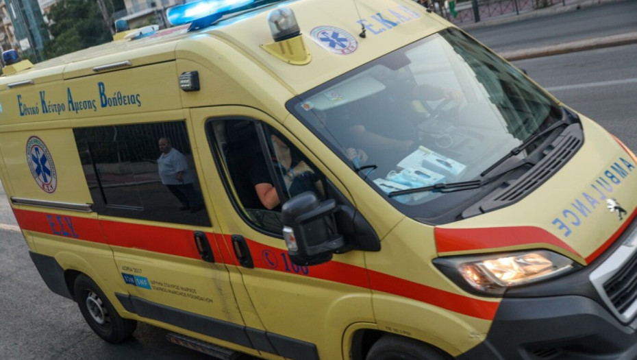 Σοβαρό τροχαίο στην Πατησίων με δύο τραυματίες: Συγκρούστηκαν 3 ΙΧ με δύο μοτοσικλέτες