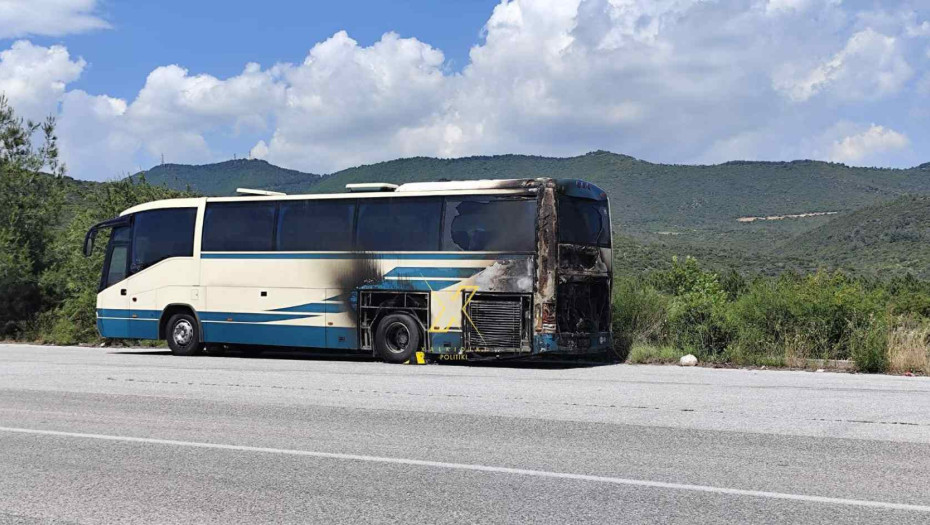 Χαλκιδική: Φωτιά σε λεωφορείο – Βγήκαν έγκαιρα οι επιβάτες