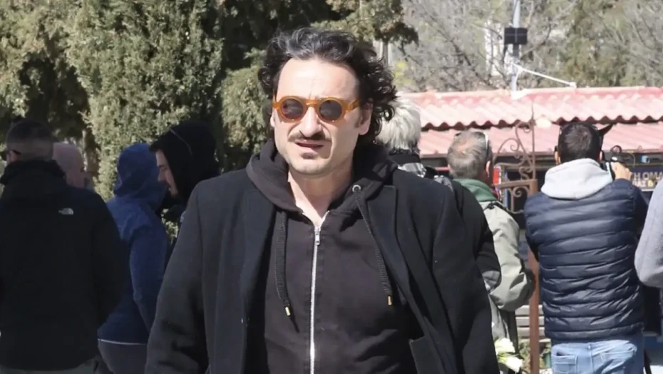 Θρήνος για τον Βασίλη Χαραλαμπόπουλο: Πέθανε ο πατέρας του