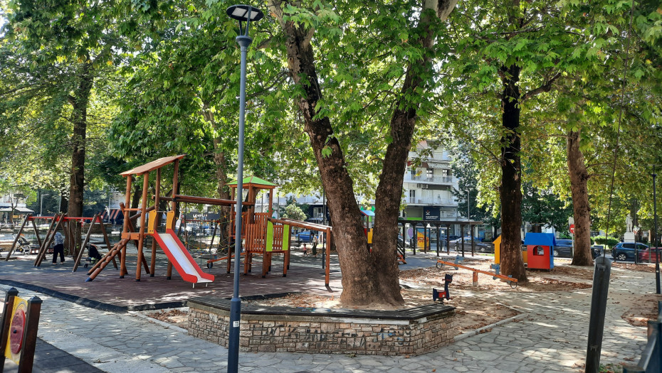 Ολοκληρώθηκαν οι εργασίες και επαναλειτουργεί η παιδική χαρά στην πλατεία ΙΚΑ στις Σέρρες