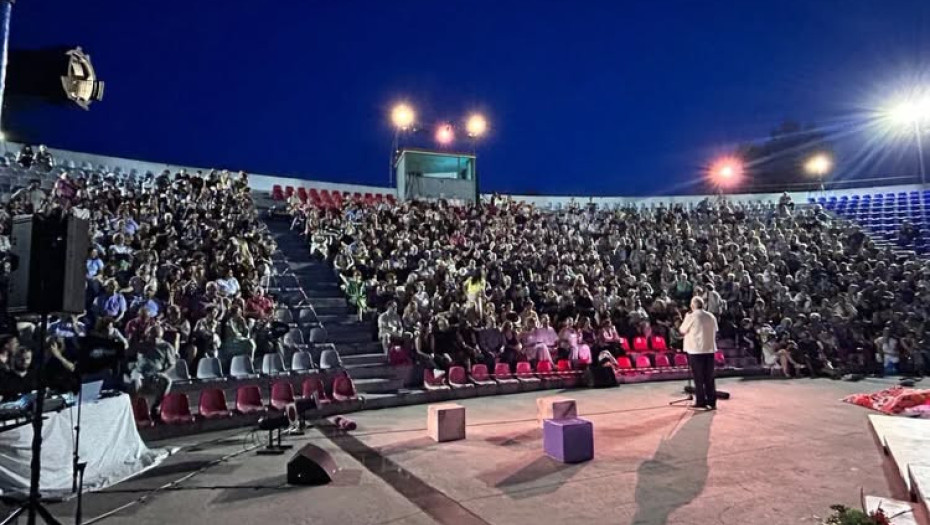 ΔΗΠΕΘΕ Σερρών -Μεγάλη ανταπόκριση του κοινού στις «Νεφέλες» του Αριστοφάνη