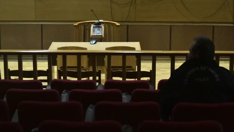 Θεσσαλονίκη: Οκτώ μήνες με αναστολή στον 48χρονο αστυνομικό - Απαγορεύεται να πλησιάσει την 51χρονη