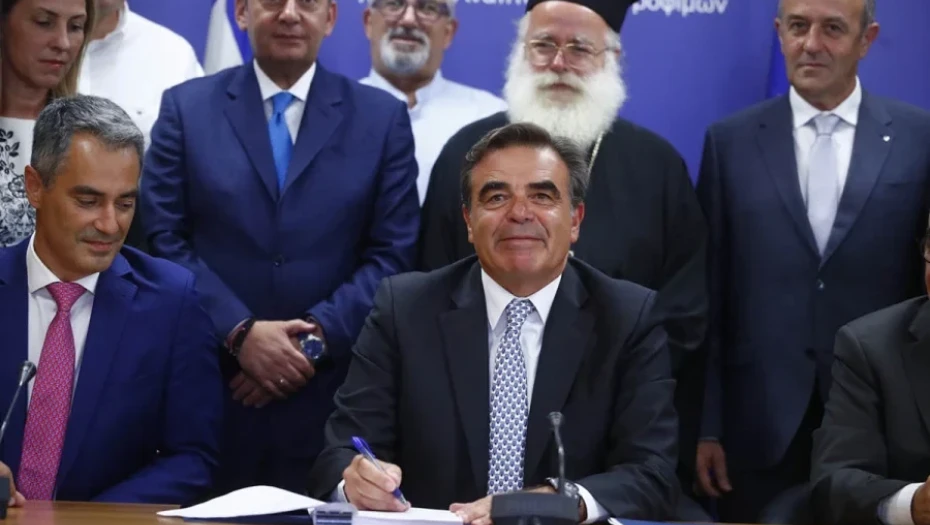 Υπεγράφη η σύμβαση ΣΔΙΤ για το μεγάλο αρδευτικό έργο Λασιθίου ύψους 87,9 εκατ. Ευρώ
