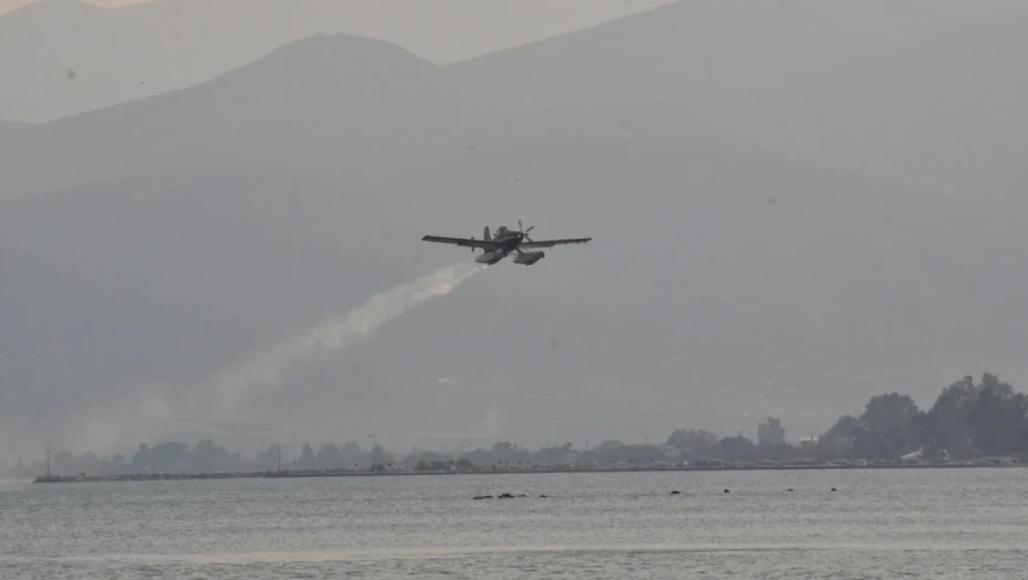 «Διάσπαρτες εστίες φωτιάς στην Αιγιάλεια» λέει ο αντιδήμαρχος Πολιτικής Προστασίας