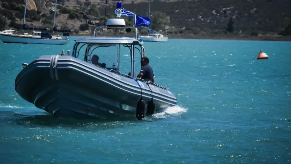 Βυθίστηκε σκάφος στη Χαλκιδική - Κολυμπώντας βγήκαν στην ακτή οι πέντε επιβάτες