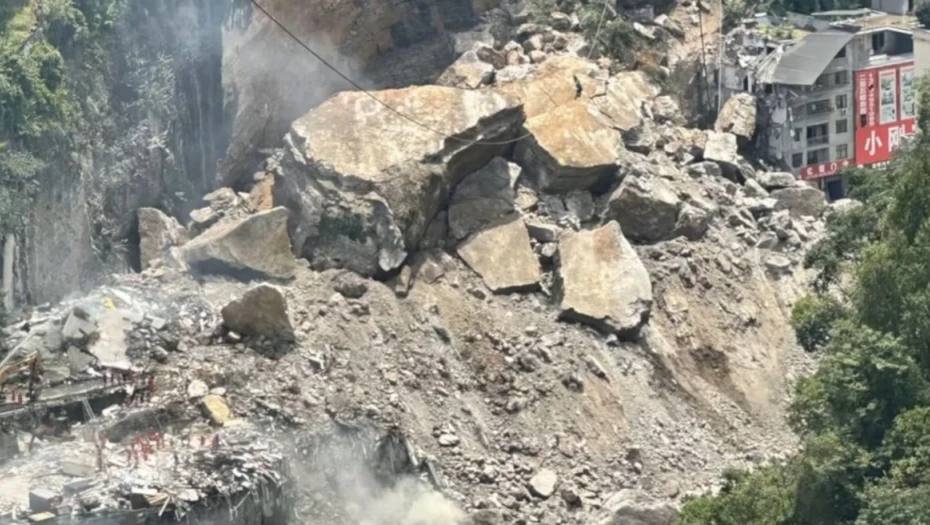 Στους 51 οι νεκροί από την κατολίσθηση στην Τσονγκτσίνγκ στην Κίνα, σύμφωνα με νεότερο απολογισμό