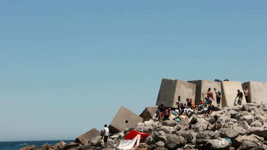 Ισπανία: Καταγγελίες για βιασμούς ανήλικων μεταναστριών στη Θέουτα – Πέντε κορίτσια έως 14 ετών στο νοσοκομείο