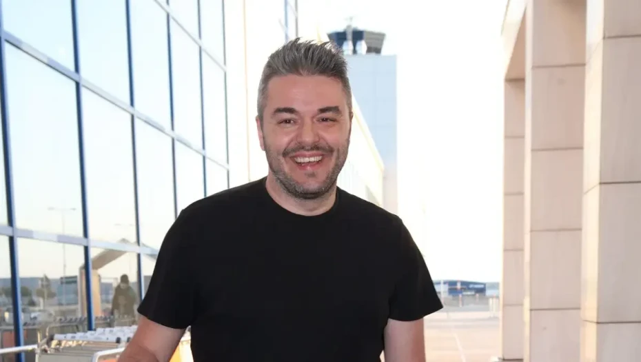 Ο Πέτρος Πολυχρονίδης για το ταξίδι του στη Χαβάη: «Νιώσαμε μια τροπική καταιγίδα που άφησε πίσω της θύματα»