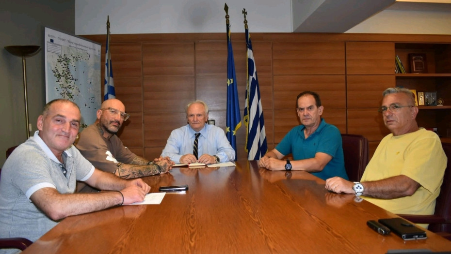Συνάντηση της Γενικής Συνομοσπονδίας με τον Υφυπουργό Γιάννη Ανδριανό για τα ζητήματα των παραγωγών πωλητών λαϊκών αγορών και τη νέα ΚΑΠ