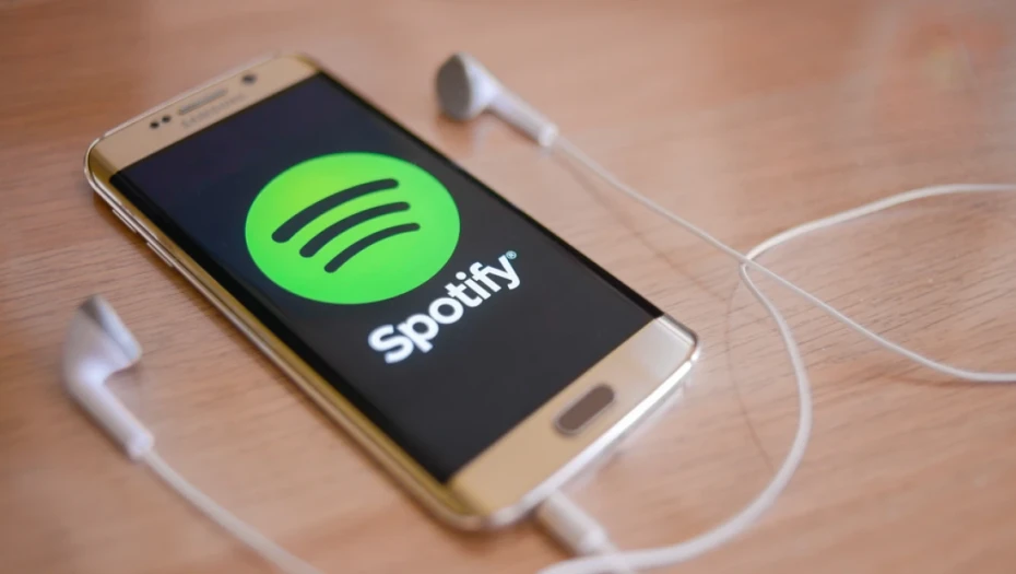 Το Spotify θα αρχίσει να «μαρκάρει» τα τραγούδια που είναι φτιαγμένα από τεχνητή νοημοσύνη΄